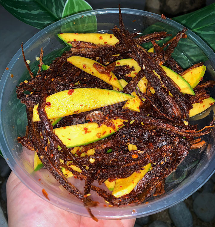 Khô bò miếng tẩm ớt cay