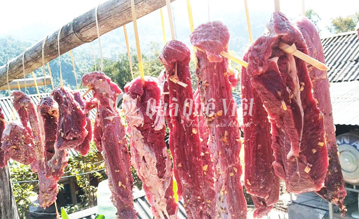 Cách làm thịt trâu gác bếp