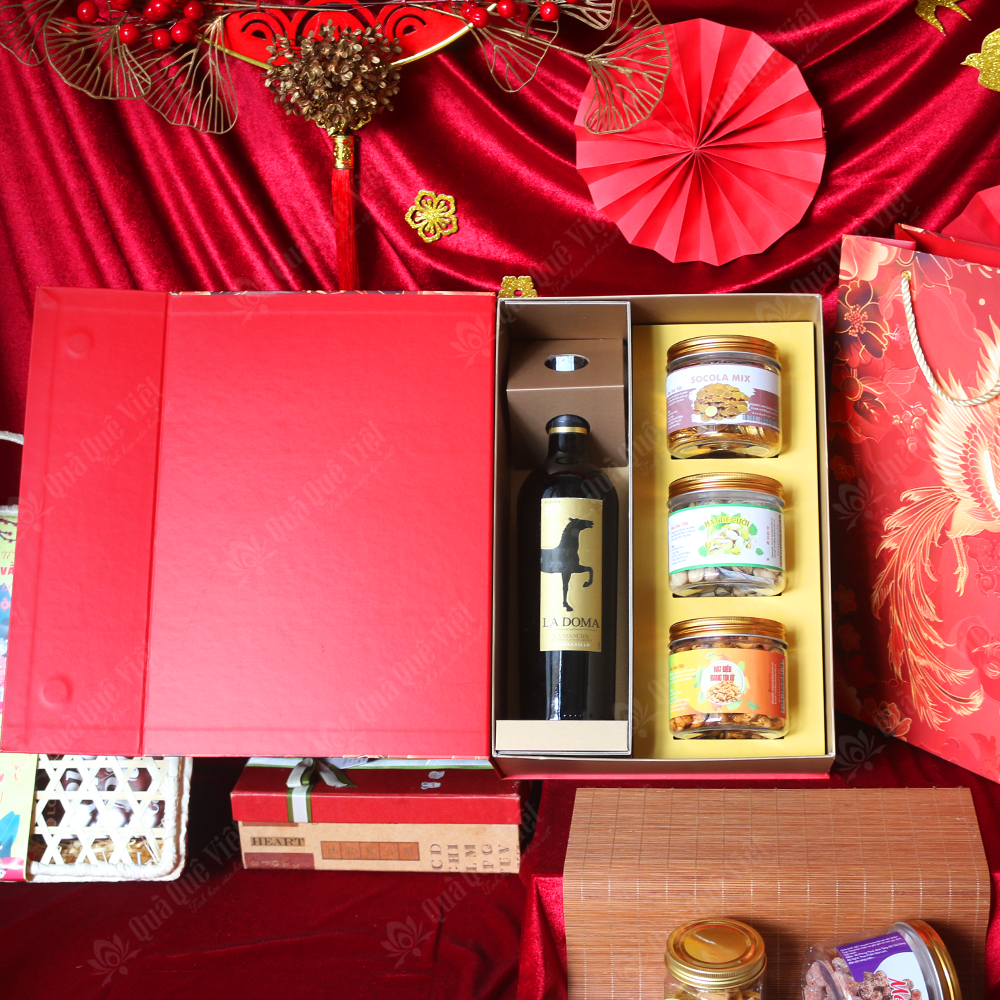 Hộp Quà Tết Con Công