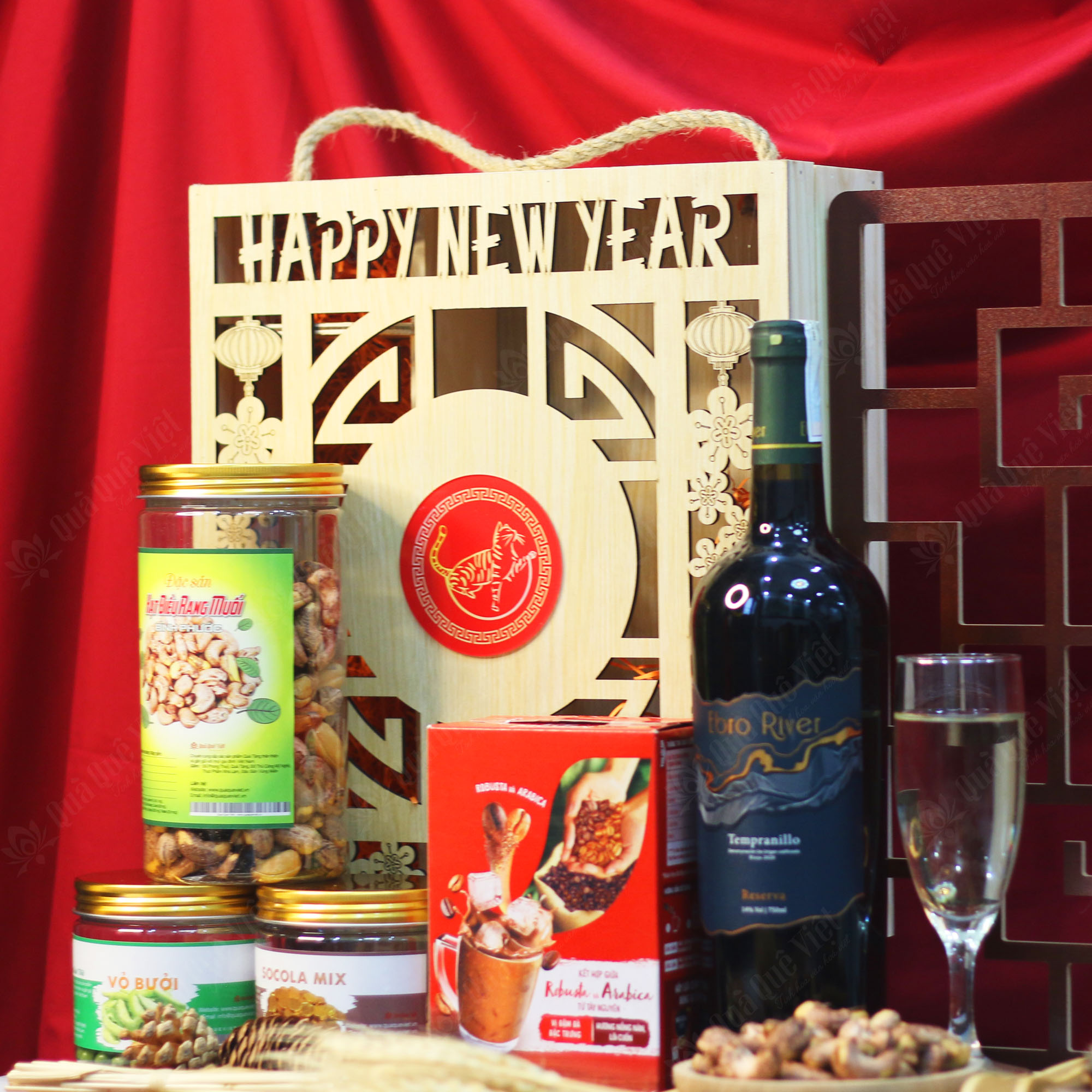 Hộp Quà Gỗ, Quà Tết Truyền Thống - Q1656