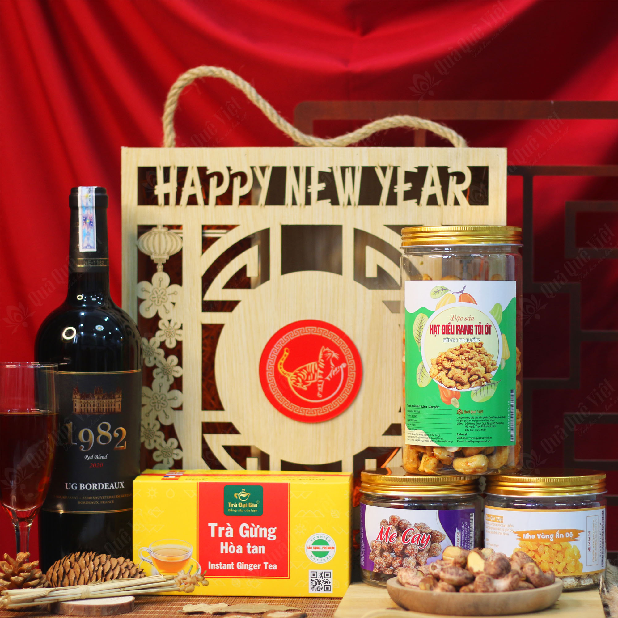 Hộp Quà Gỗ Hoa Mai, Quà Tết Truyền Thống - Q1657