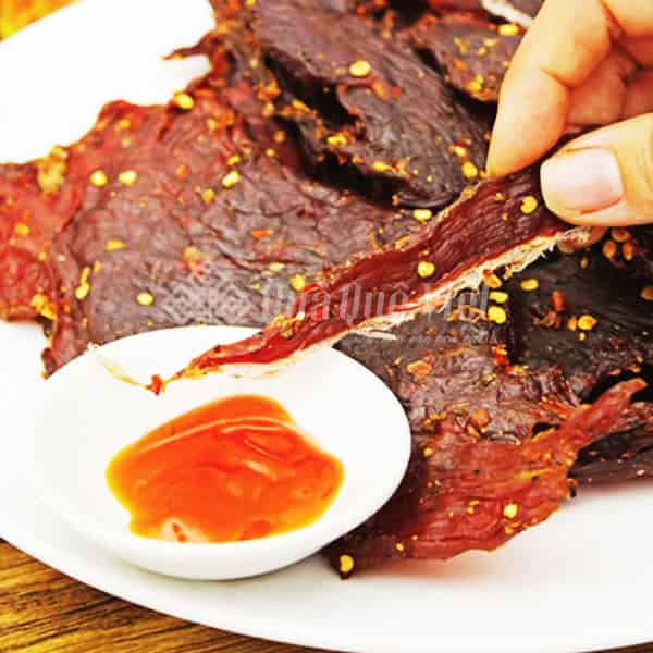 Khô Bò Miếng Ớt Cay Mềm Giòn Nhà Làm Hủ 300gr