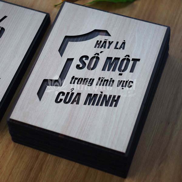Tranh Slogan Hãy Là Số 1 Trong Lĩnh Vực Của Mình