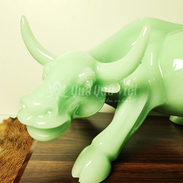 Trâu Phong Thủy Xanh Ngọc Đế Gỗ