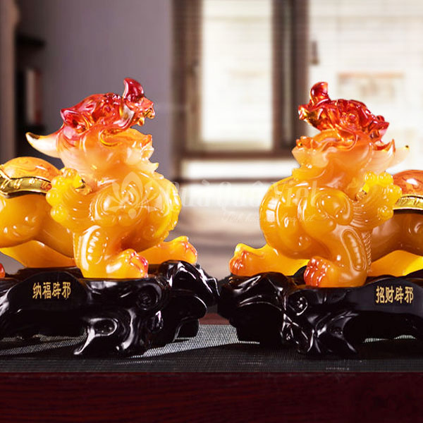 Tỳ Hưu Phong Thủy Vàng Ngọc Đỏ Size 22cm